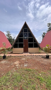 huts and hunters resort saputara