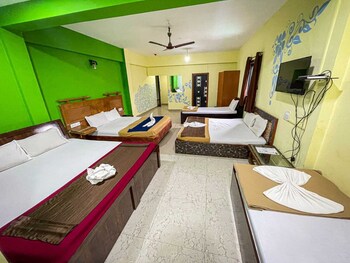 hotel krish baga