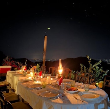 4000dao a hilltop hideaway experience