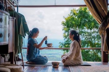 4000dao a hilltop hideaway experience