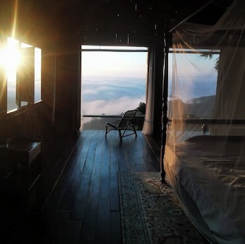 4000dao a hilltop hideaway experience