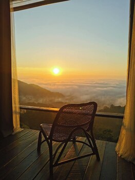 4000dao a hilltop hideaway experience