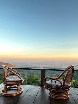 4000dao a hilltop hideaway experience