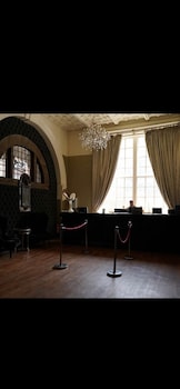 White Star Line Hotel,,2 star