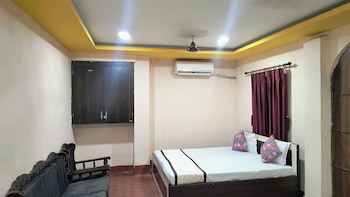 hotel ashirbad i comfort near railway station
