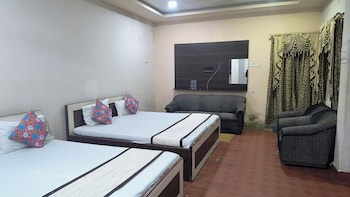 hotel ashirbad i comfort near railway station
