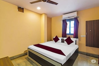 hotel ashirbad i comfort near railway station