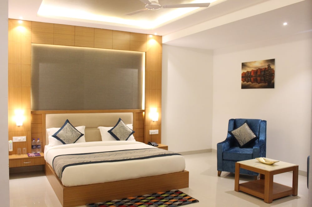 hotel transit near delhi airport
