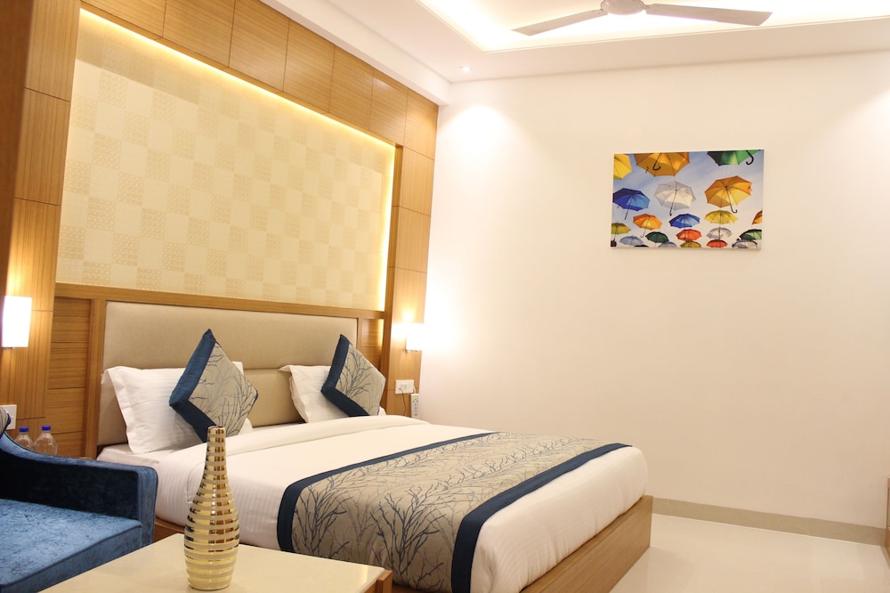 hotel transit near delhi airport