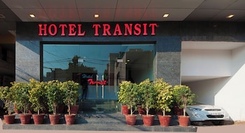 hotel transit near delhi airport