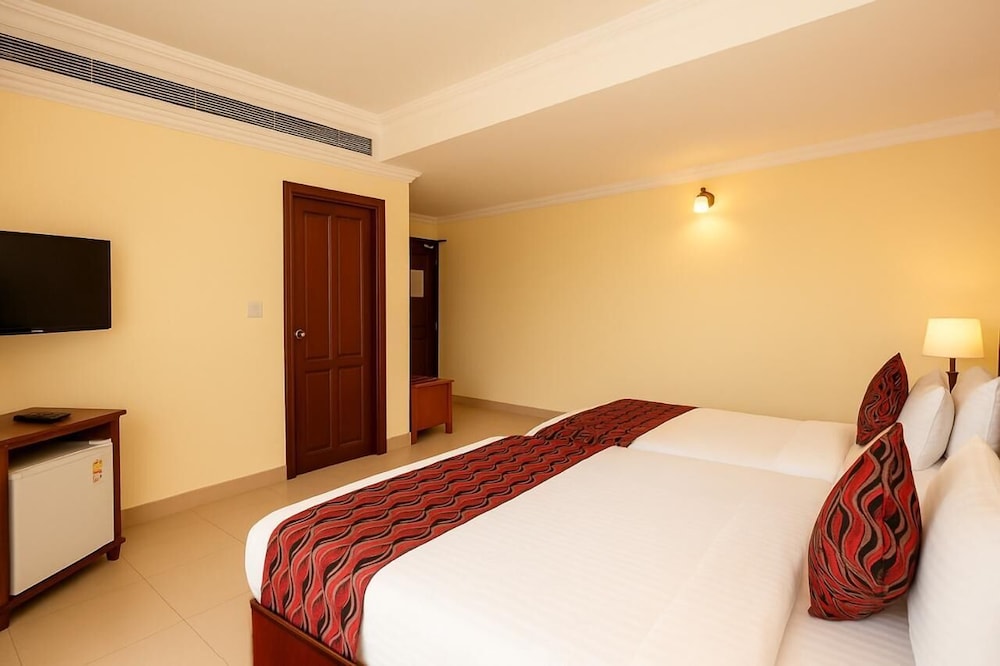 hotel indraprastha thiruvalla