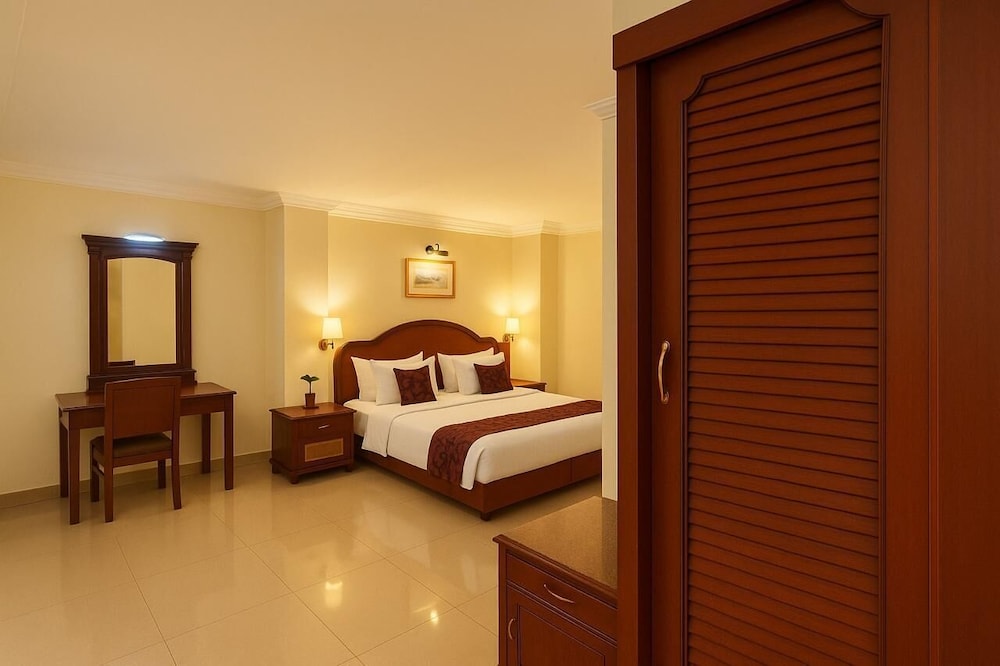 hotel indraprastha thiruvalla