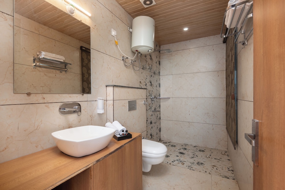 hotel moonglade by royal stays dalhousie