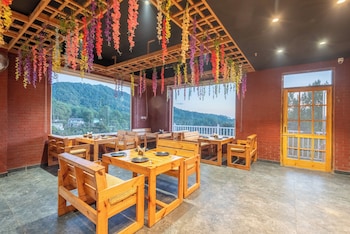 hotel moonglade by royal stays dalhousie