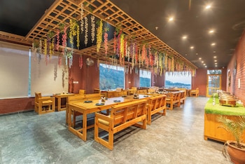 hotel moonglade by royal stays dalhousie