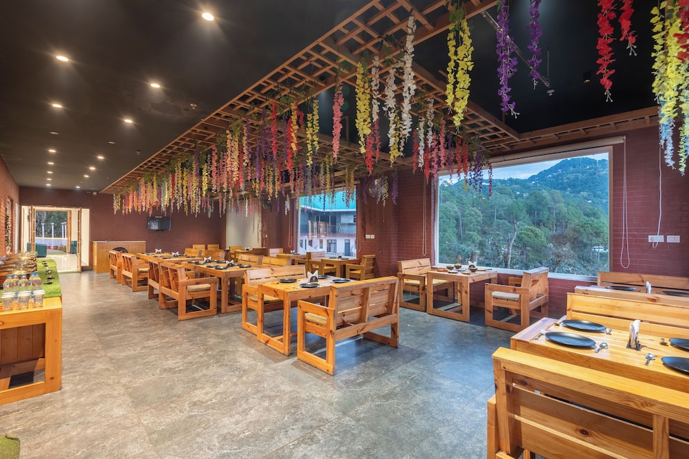 hotel moonglade by royal stays dalhousie