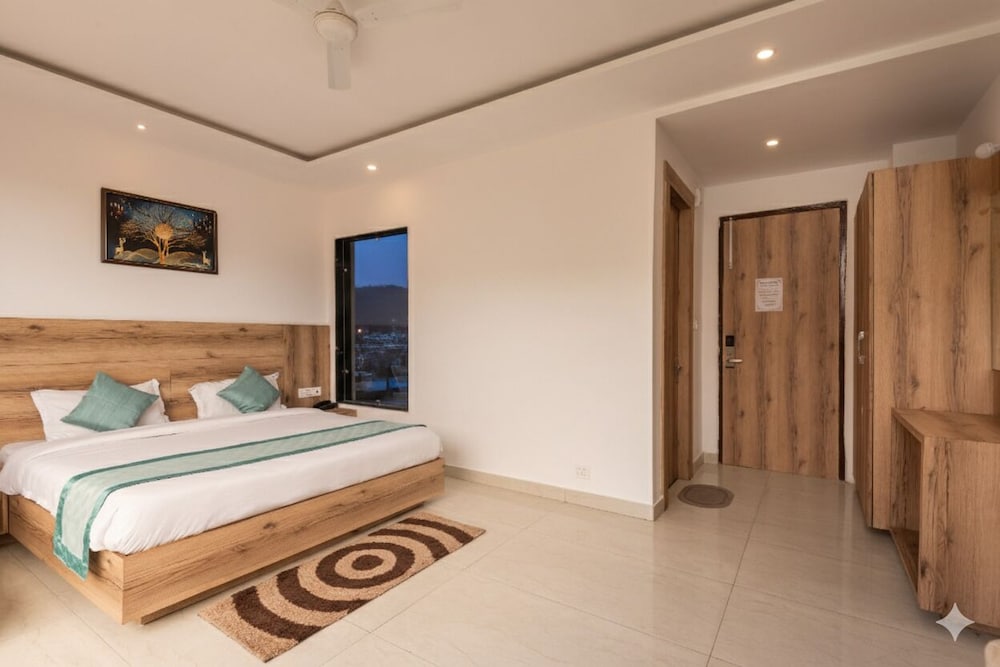 hotel moonglade by royal stays dalhousie