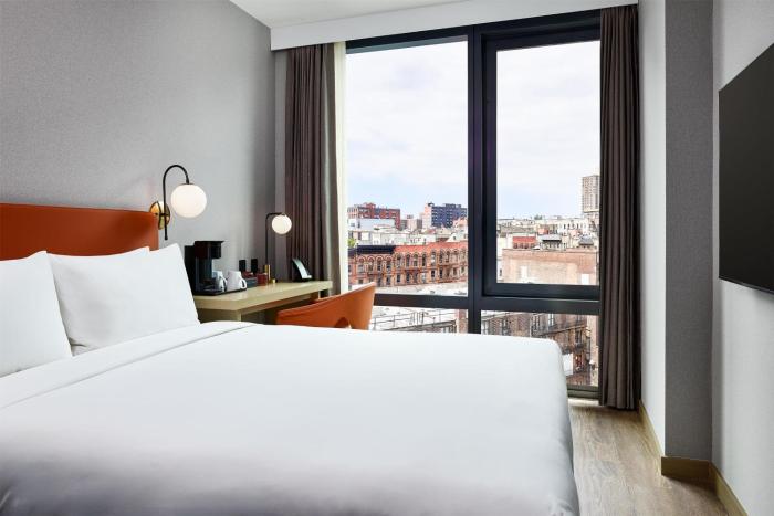 the george at columbia harlem tapestry collection by hilton