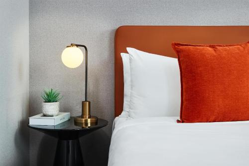 the george at columbia harlem tapestry collection by hilton