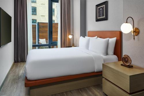 the george at columbia harlem tapestry collection by hilton