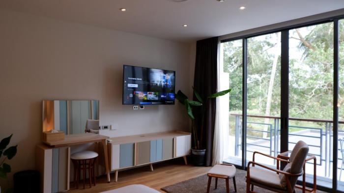 the lush apartments and suites