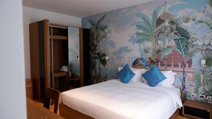 the lush apartments and suites