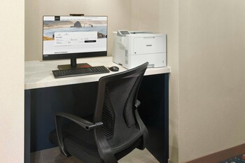 Towneplace Suites By Marriott Locust Grove,1025 Bandy Parkway,2 star