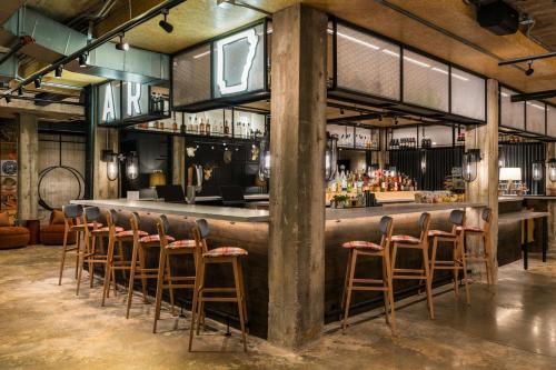 moxy fayetteville