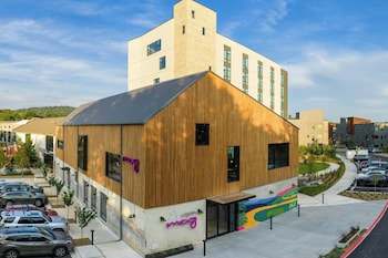 moxy fayetteville