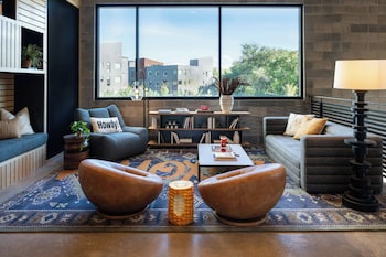 Moxy Fayetteville,,2 star