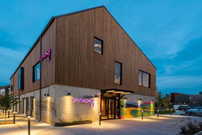 moxy fayetteville