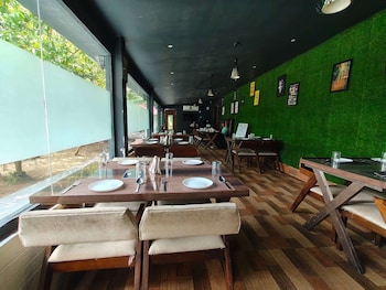 Splits Villa Resort,,3 star