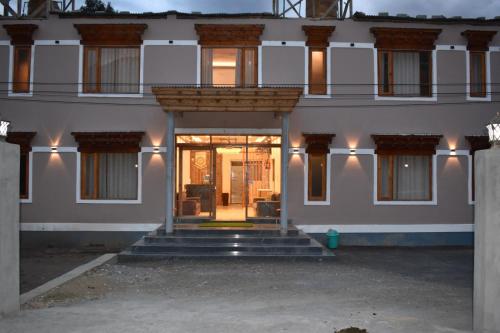 Hotel Stago Ladakh,,2 star