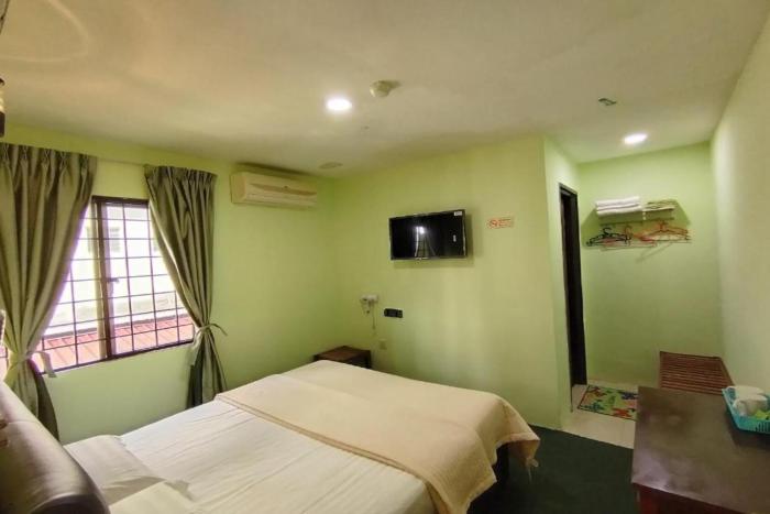 oyo 91195 dancenter seremban 2 near snow