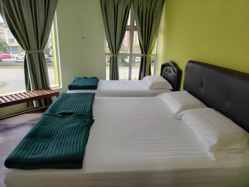 oyo 91195 dancenter seremban 2 near snow