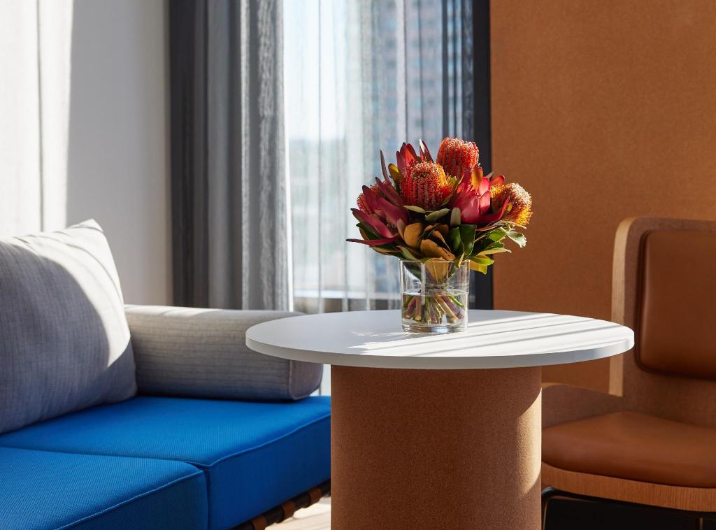 caption by hyatt central sydney
