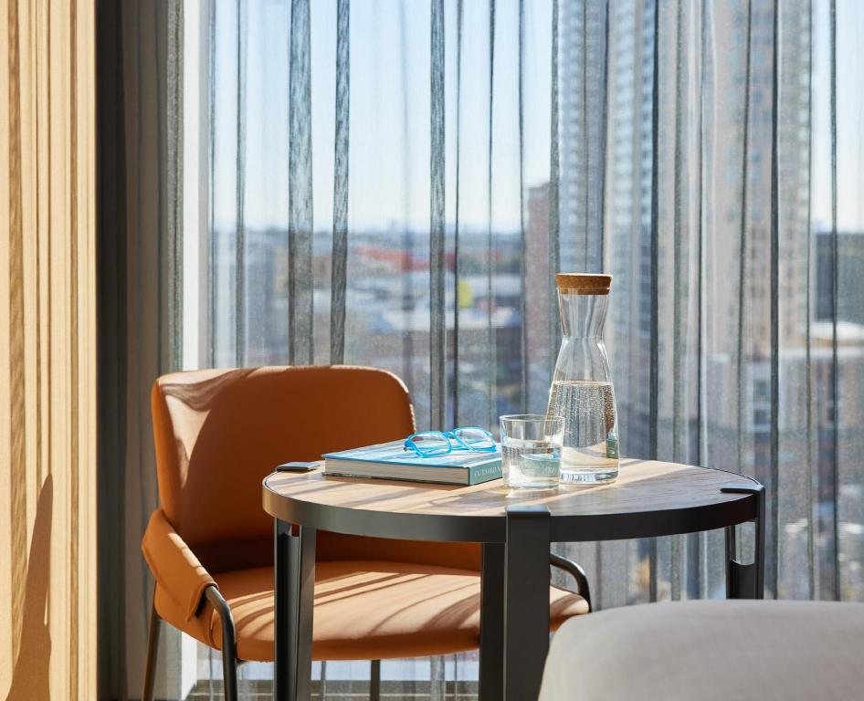caption by hyatt central sydney