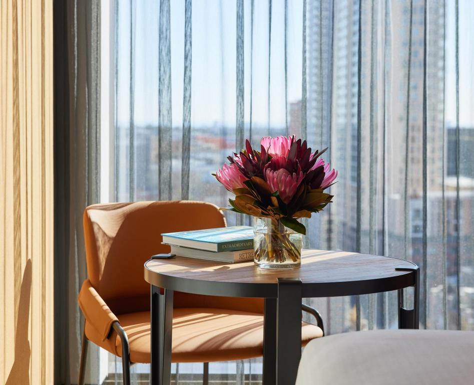 caption by hyatt central sydney
