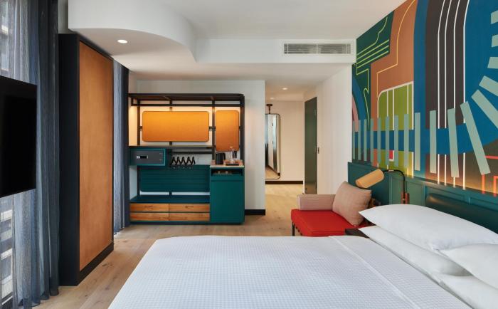 caption by hyatt central sydney