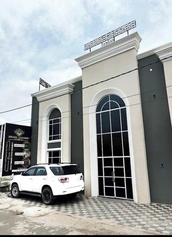 hotel dhana lakshmi bliss