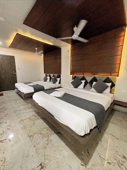 hotel dhana lakshmi bliss