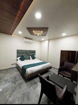 hotel dhana lakshmi bliss