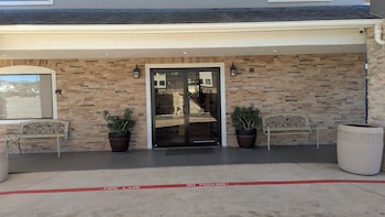 Platinum Inn And Suites Houston,18836 Tomball Pkwy,0 star