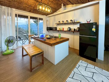 Baan Klangkao,,2 star