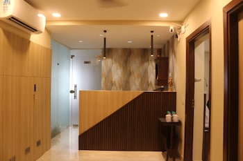 iris suites kalkaji