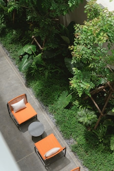 paak hotel suvarnabhumi