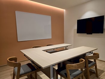 paak hotel suvarnabhumi