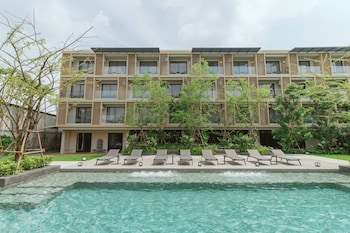 paak hotel suvarnabhumi