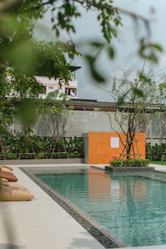 paak hotel suvarnabhumi