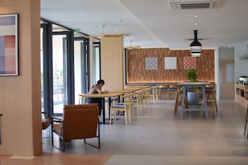 paak hotel suvarnabhumi